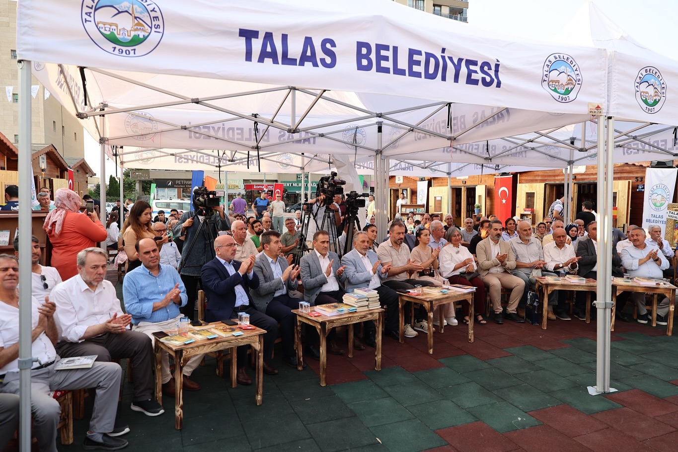 Talas Belediyesi'nden Sahaflar Çarşısı Açılışı: Kitap ve Kültür Buluşması