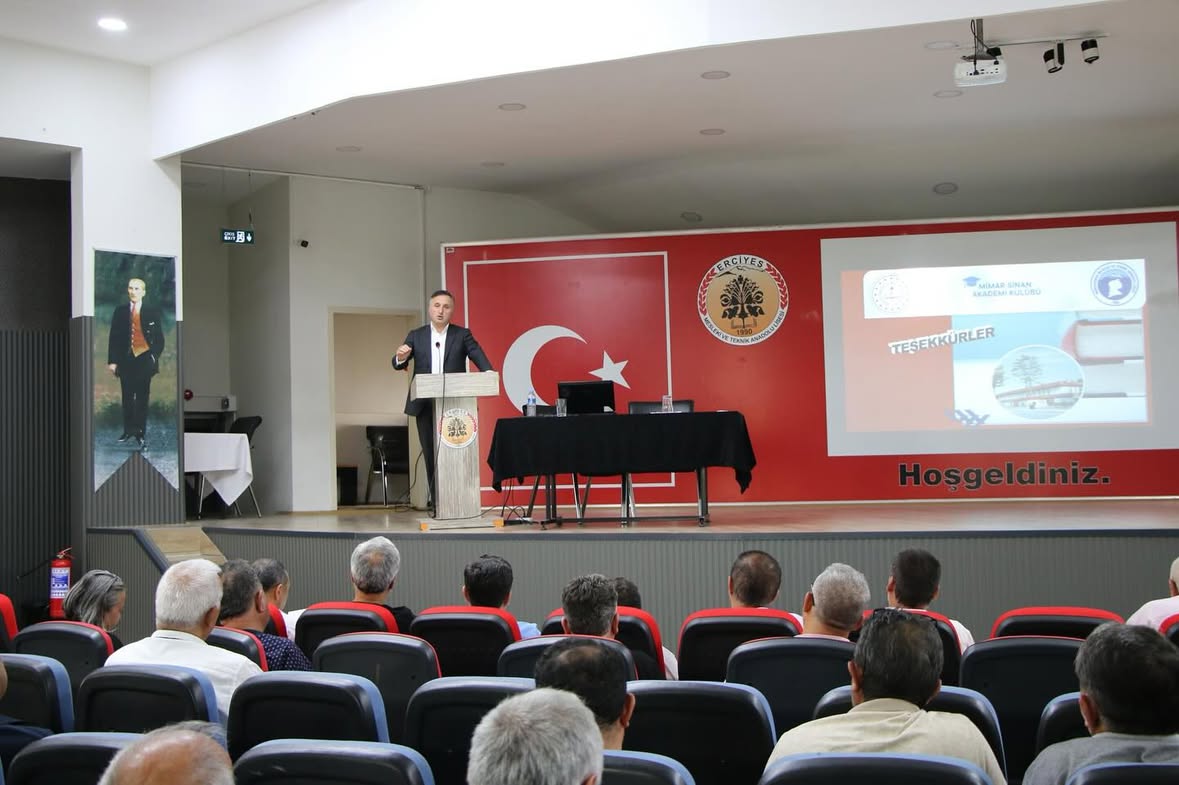 Kayseri'de Mesleki ve Teknik Eğitim Değerlendirme Toplantısı Yapıldı