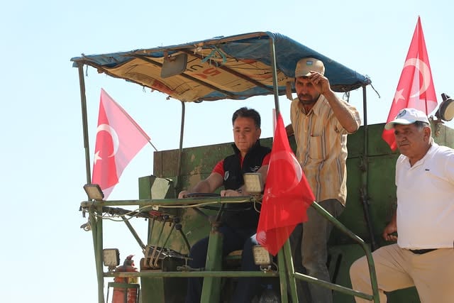 Develi Belediyesi Başkanı Adem Şengül, Gacer Hasadını Ziyaret Etti