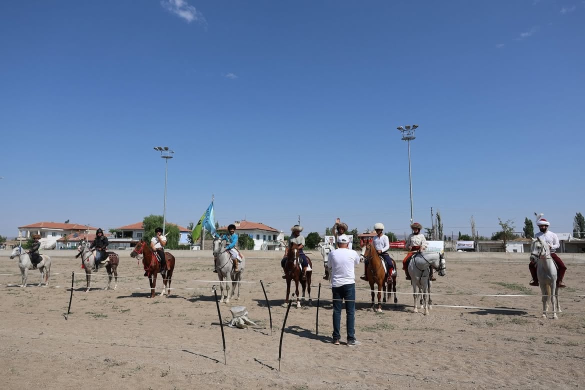 Kayseri'de Atlı Okçuluk Türkiye Şampiyonası Çeyrek Finali Başladı