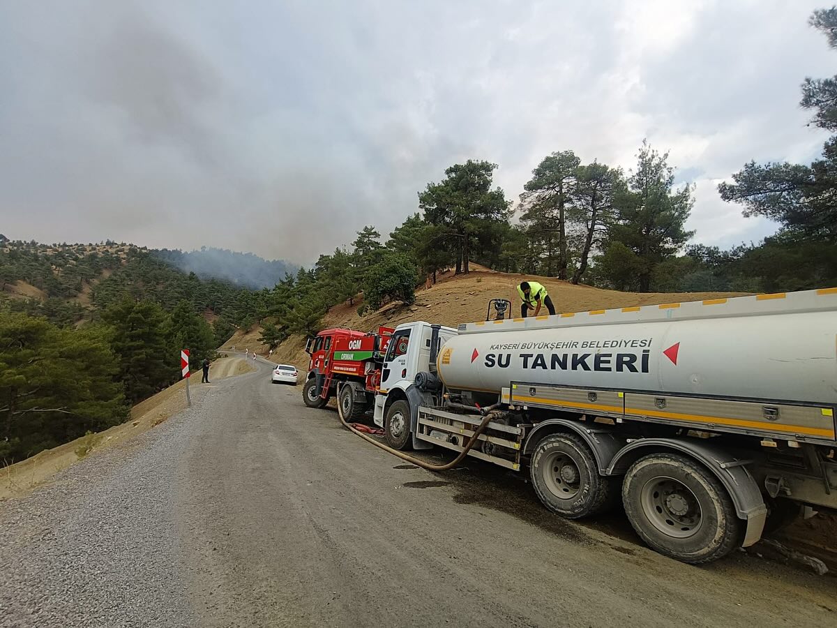 Kayseri Belediyesi, Kahramanmaraş Orman Yangınında Destek Çalışmalarına Devam Ediyor