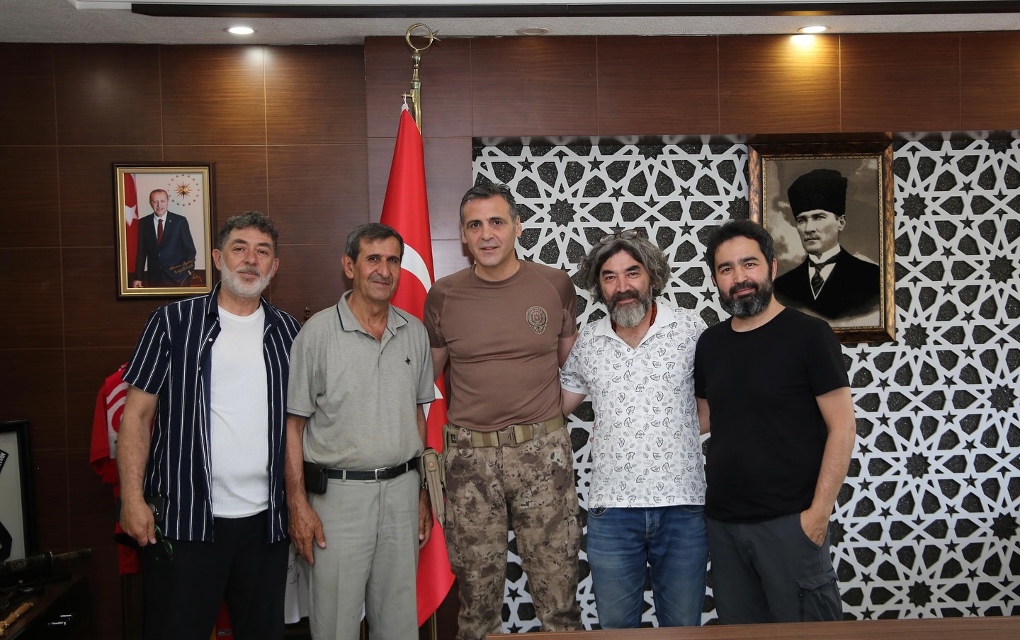 Kayseri'de Sanat Eseri Ustaları Emniyet Müdürü'nü Ziyaret Etti