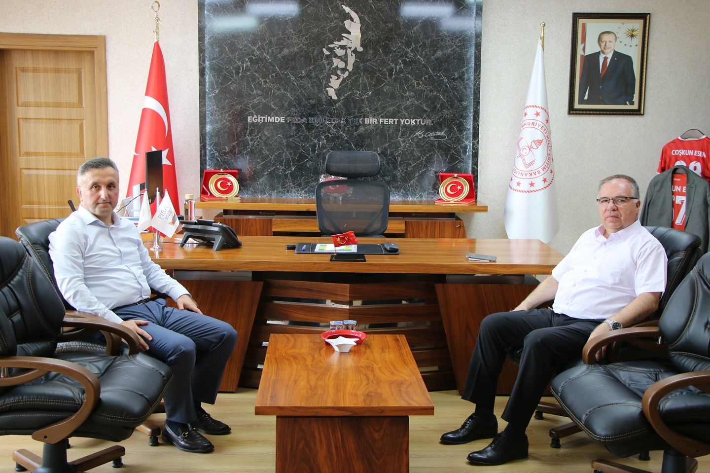 Kayseri'de Vali Yardımcısı ve Millî Eğitim Müdürü Bir Araya Geldi