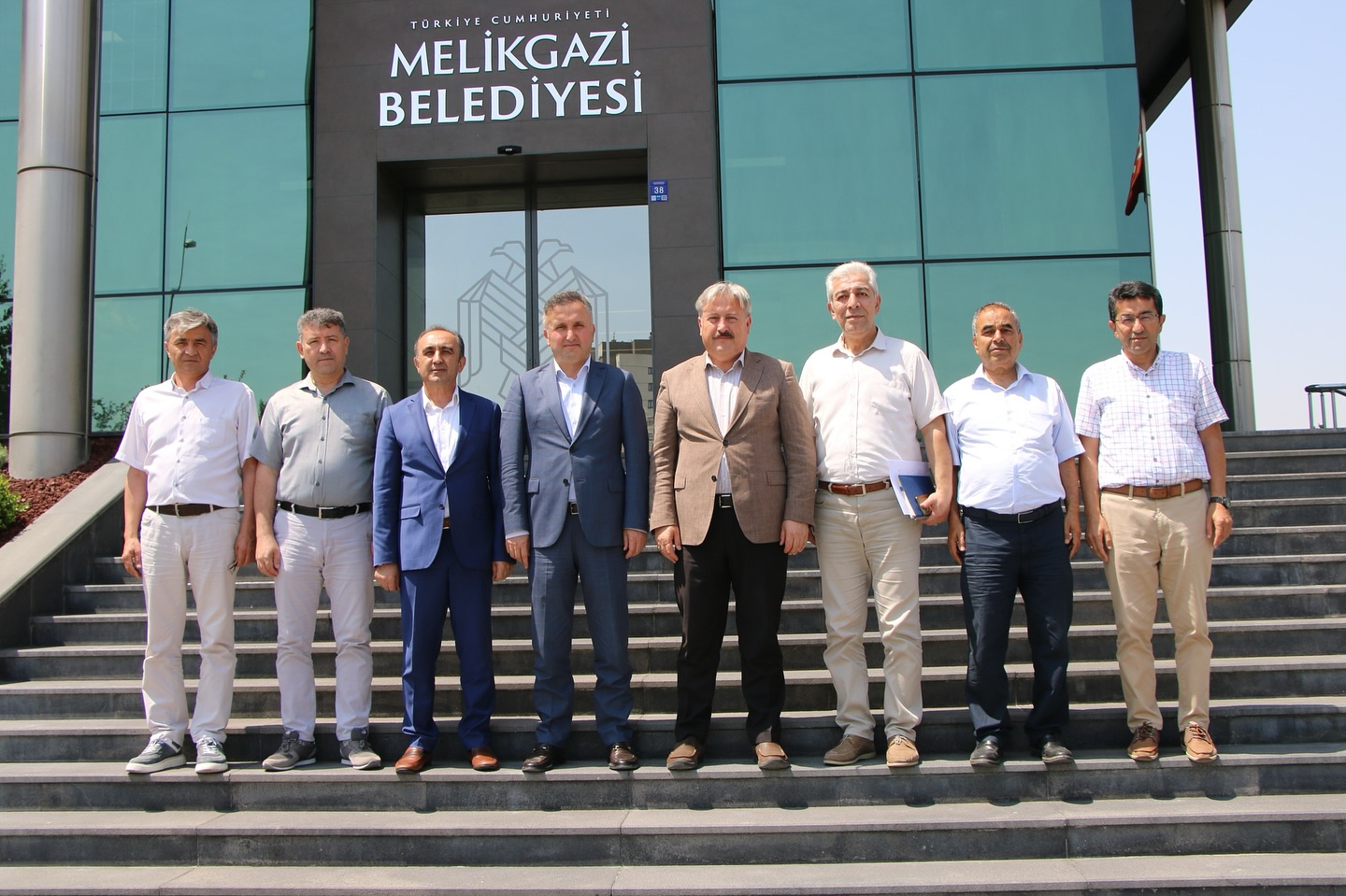 Kayseri'de Robot Yarışmasına Destek Veren Eğitim Müdürlüğü, Belediye Başkanı'na Teşekkür Ziyareti