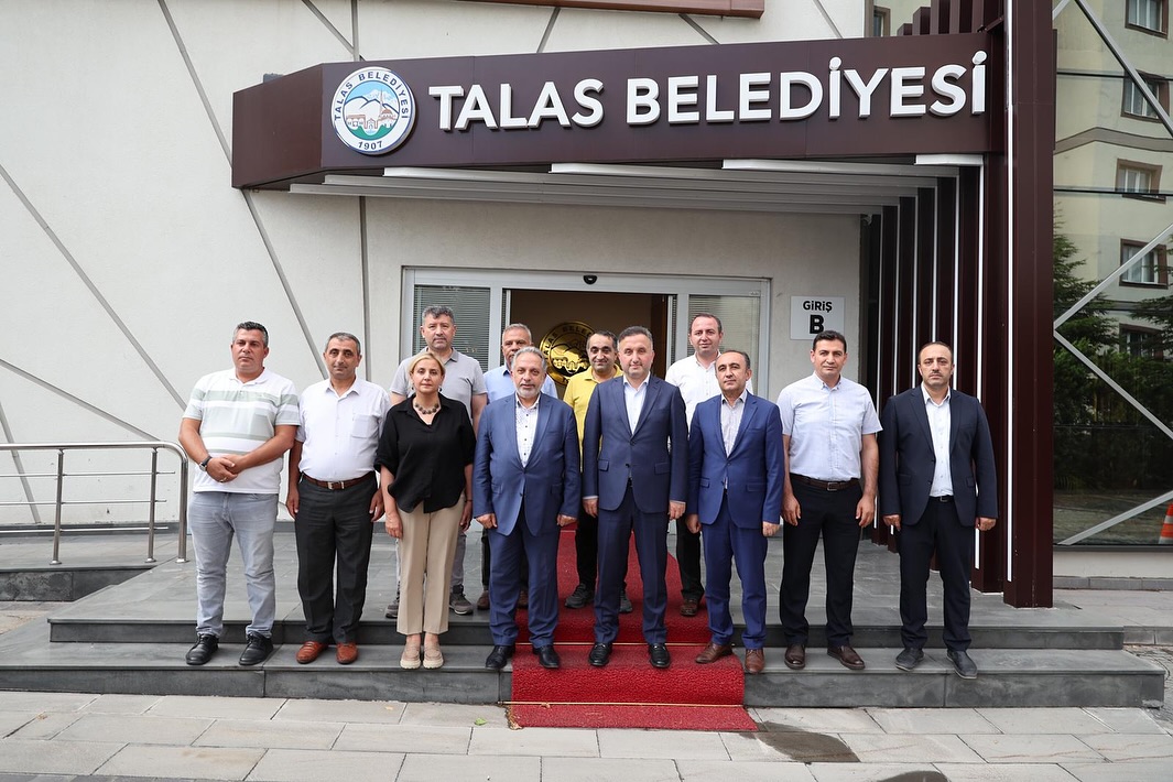 Kayseri'de Robot Yarışmasına Destek Verenlere Teşekkür Ziyareti