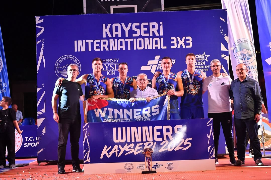 Kayseri'de Uluslararası Sokak Basketbolu Turnuvası Tamamlandı, Ödüller Sahiplerini Buldu