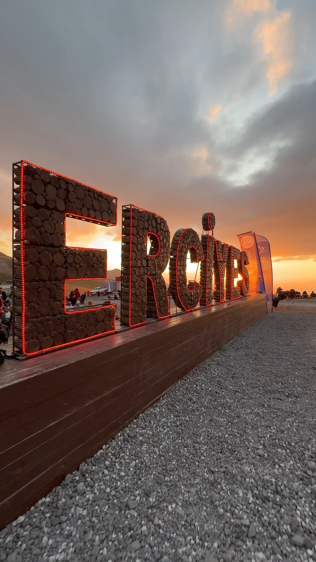 Erciyes'te Gökyüzü Şöleni: Perseid Meteor Yağmuru İzleyiciyi Bekliyor