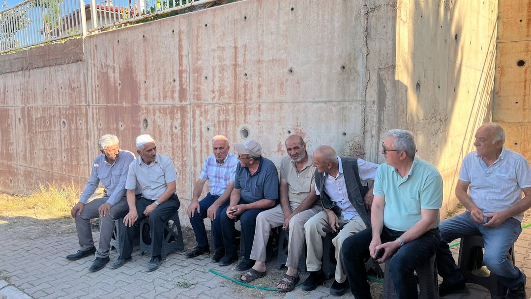 Bünyan Belediye Heyeti, Merhum Fikri Bayraktar'ın Ailesine Taziye Ziyareti Yaptı