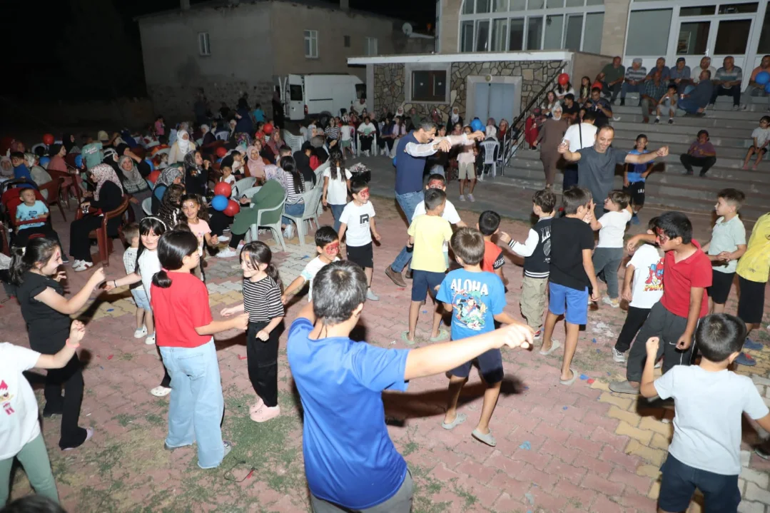 Develi Belediyesi Yaz Etkinlikleri Ayvazhacı'da Coşkuya Sahne Oldu