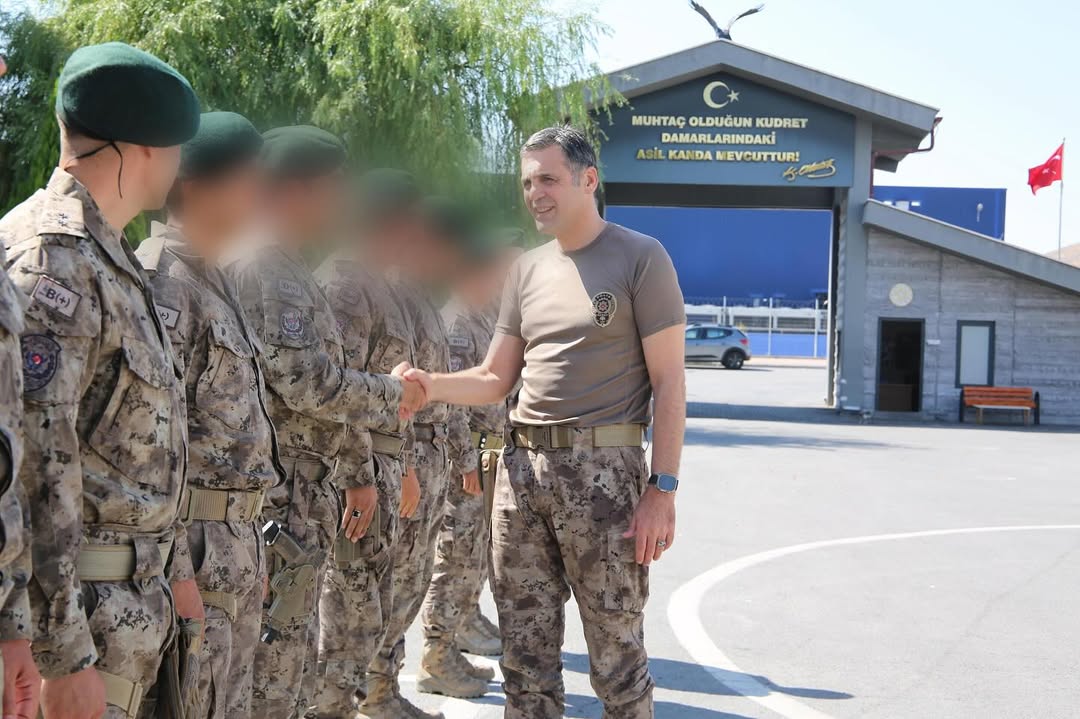 Kayseri Emniyet Müdürü Özel Harekat Personeliyle Buluştu, Emekli Polise Teşekkür Etti