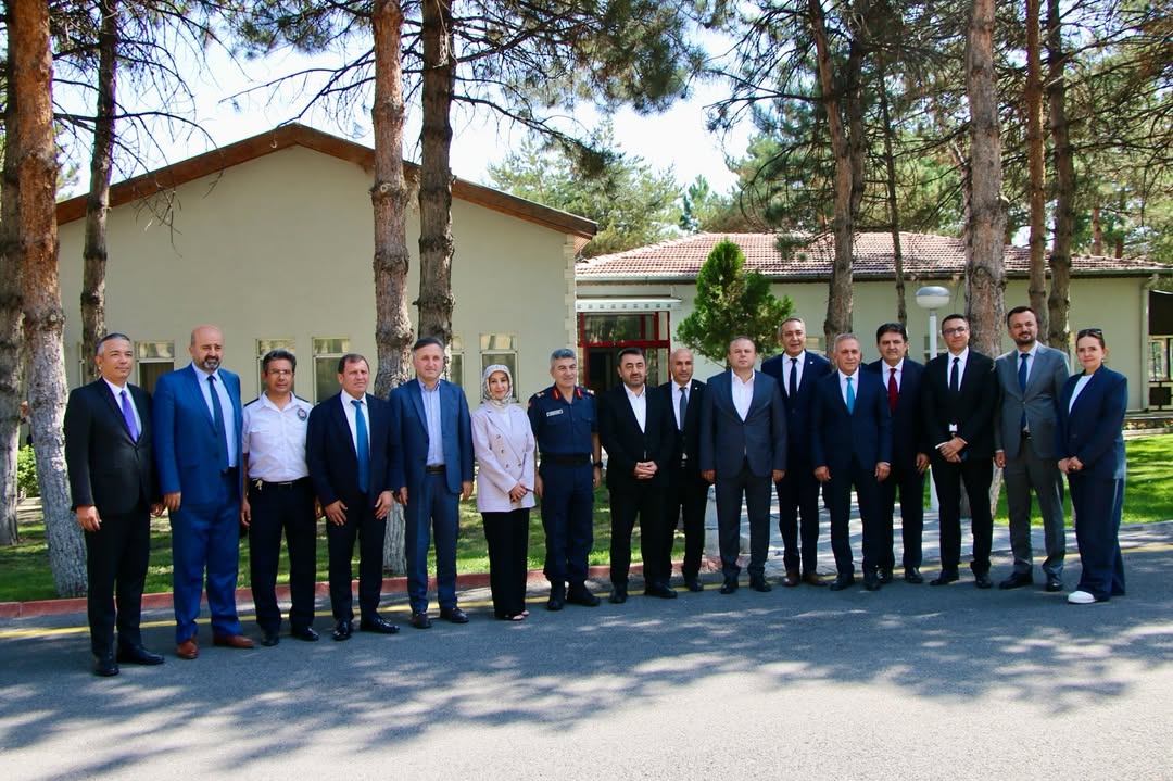 Kayseri İl Milli Eğitim Müdürü, Yeni İl Jandarma Komutanını Ziyaret Etti