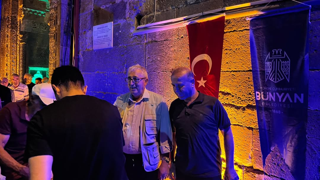 Bünyan Belediyesi Mevlid Kandili'nde Vatandaşlarla Buluştu