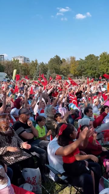 Kayseri'de Filenin Sultanları Coşkusu: Türkiye İspanya Maçı Dev Ekranda İzlenecek