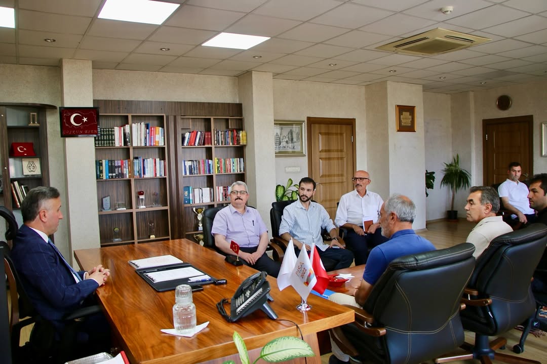 Kayseri Milli Eğitim Müdürlüğü Şube Personeliyle Bilgilendirme Toplantısı Düzenledi