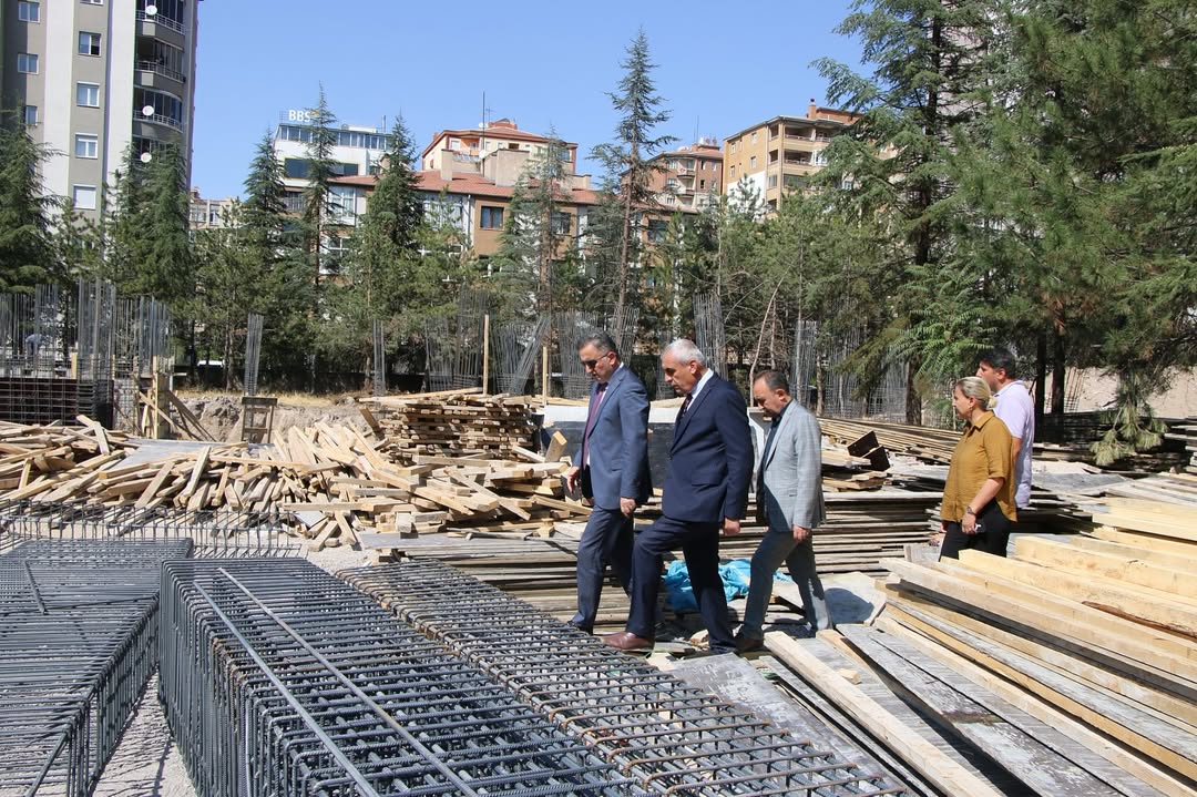 Kayseri'de Mustafa Eminoğlu Anadolu Lisesi Yeniden İnşa Ediliyor