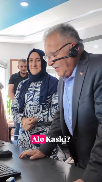 Kayseri Büyükşehir Belediyesi Çağrı Merkezi'nden Üniversite Öğrencisine Anlık Destek ve Hediyeler