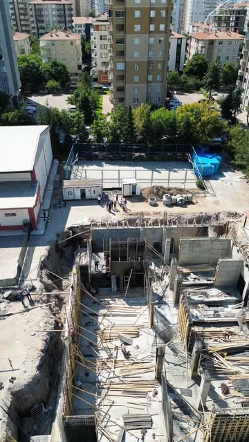 Kayseri'de Depremde Hasar Gören Okulun Yeniden İnşaası Hızlanıyor