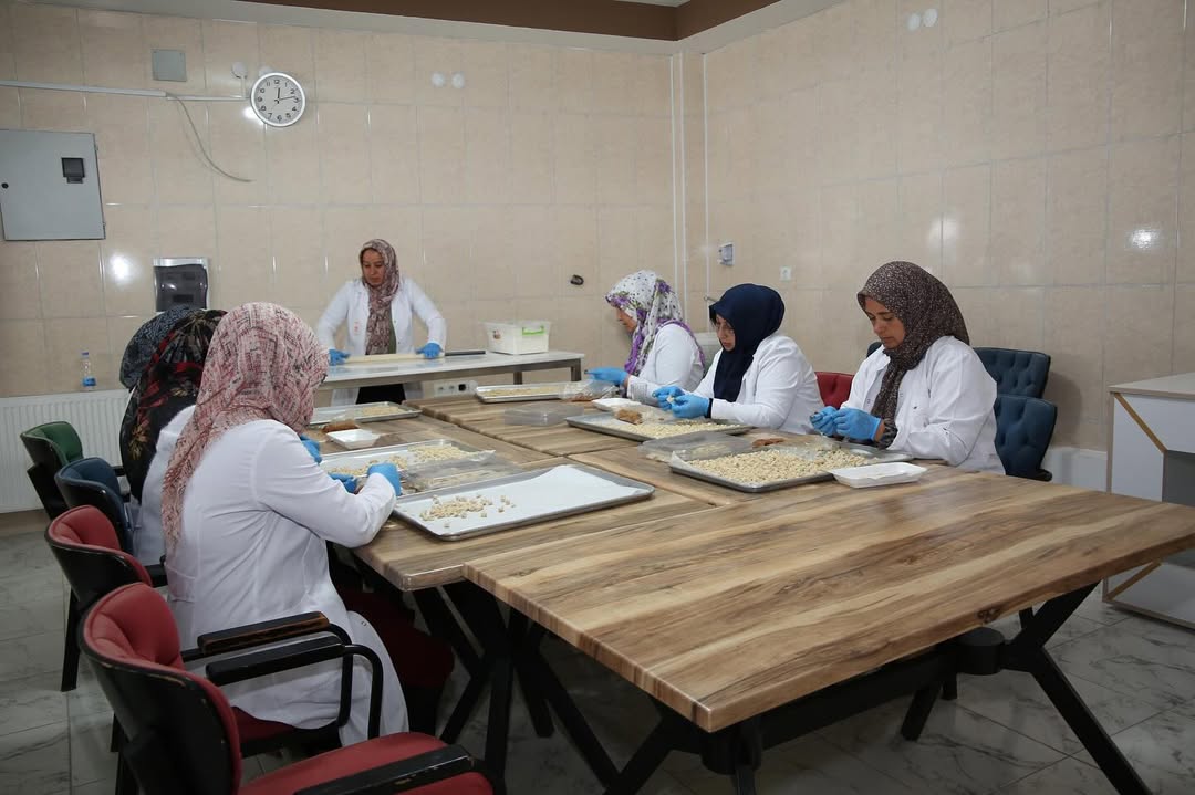 Kayseri Protokolü Develi Kadın Kooperatifi'ni Ziyaret Etti