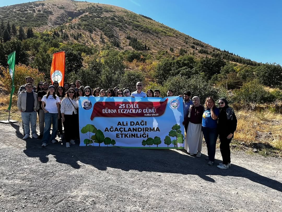 Talas'ta Eczacılar Günü Kutlaması: Ali Dağı Ağaçlandı