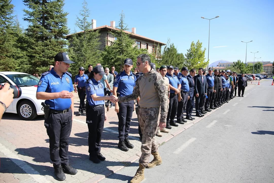 Kayseri Emniyeti'ne 13 Yeni Araç Takviyesi: Filo Yenileme Projesi Devam Ediyor