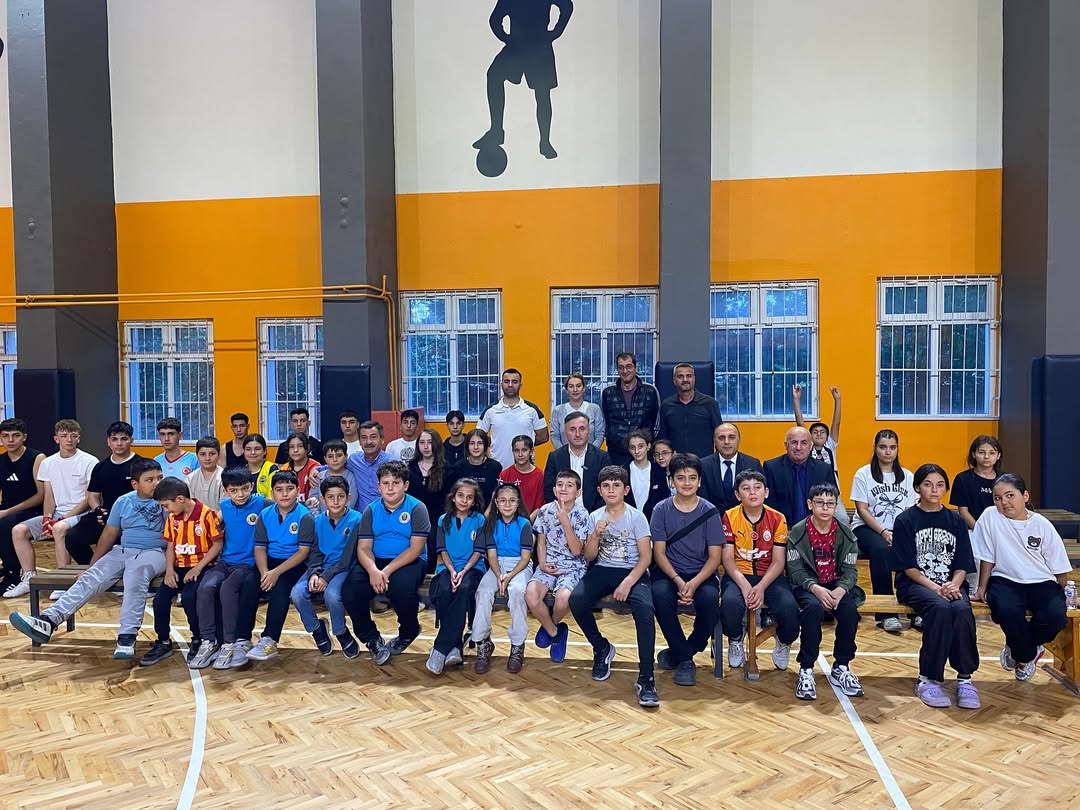 Kayseri'de Öğrencilere Adabımuaşeret ve Spor Eğitimi Bir Arada