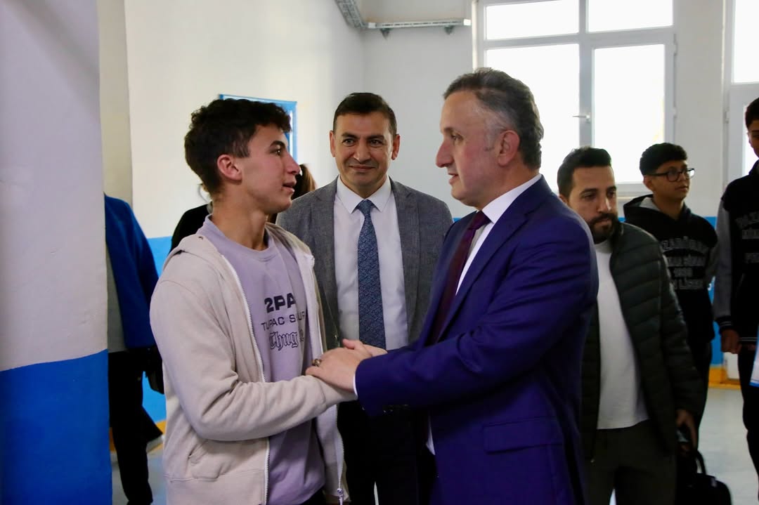 Kayseri İl Milli Eğitim Müdürü Coşkun Esen, Pazarören Mimarsinan Fen Lisesi'nde
