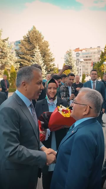 İçişleri Bakanı Yerlikaya'dan Kayseri'ye Övgü: Büyükşehir Belediyesi Çalışmaları Memnun Etti