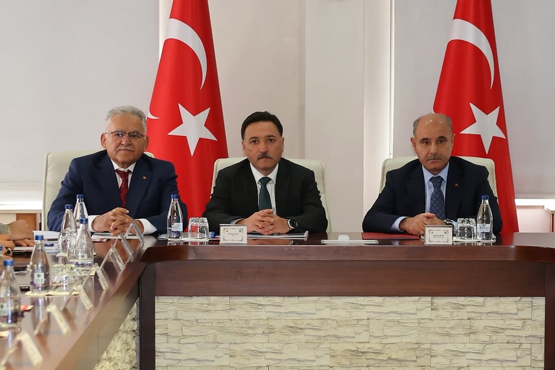 Kayseri'de Sahipsiz Sokak Hayvanları İçin İstişare Toplantısı Yapıldı