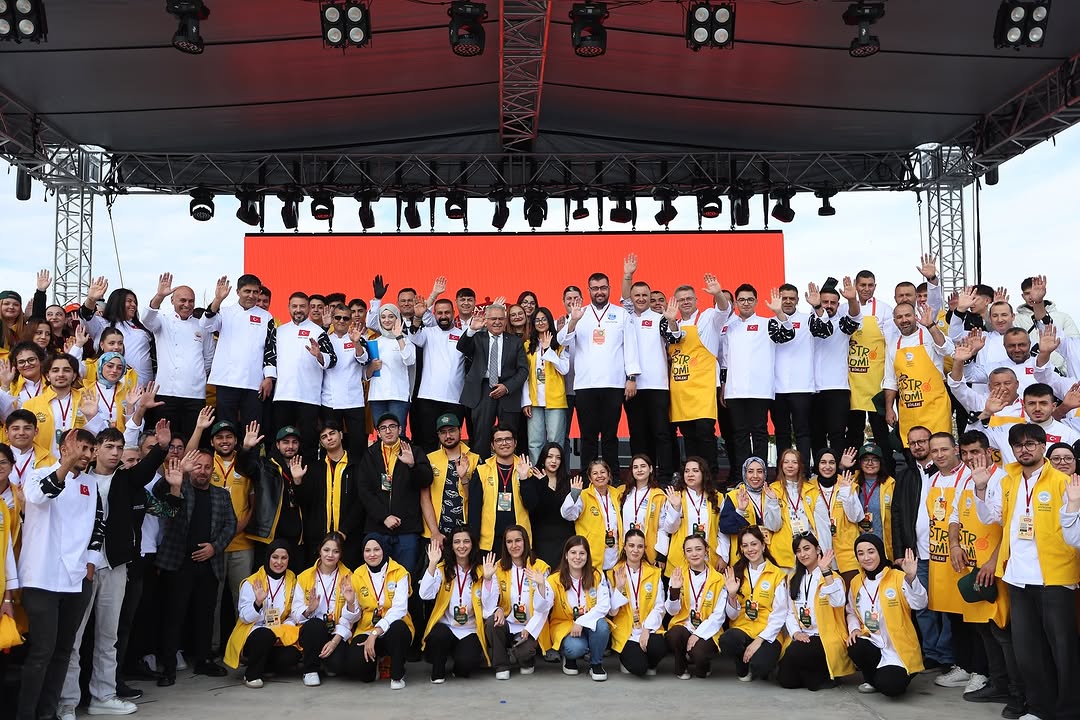 Kayseri'de Gastronomi Şöleni Başlıyor: 1 Ton Pastırmalı Kuru Fasulye İkramı