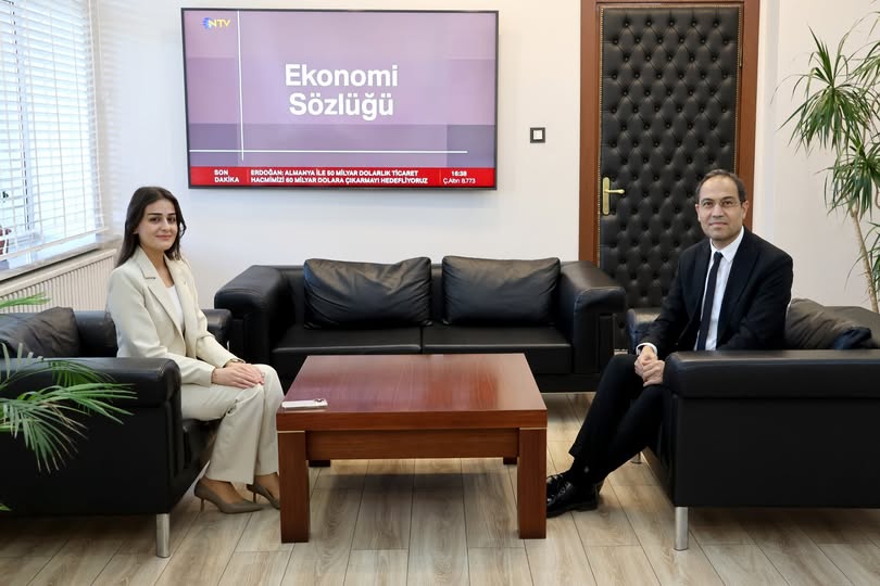 Özvatan Kaymakamı Yıldız Yılmaz, Kayseri İl Sağlık Müdürü Dr. Mehmet Erşan'ı Ziyaret Etti